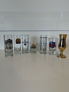 7 Las Vegas Hotel Logo Shot Glasses, Vintage